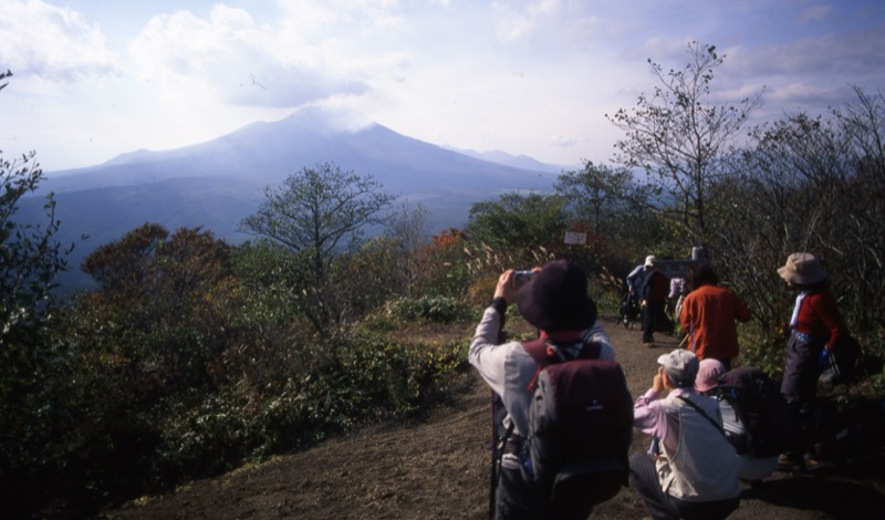 鼻曲山