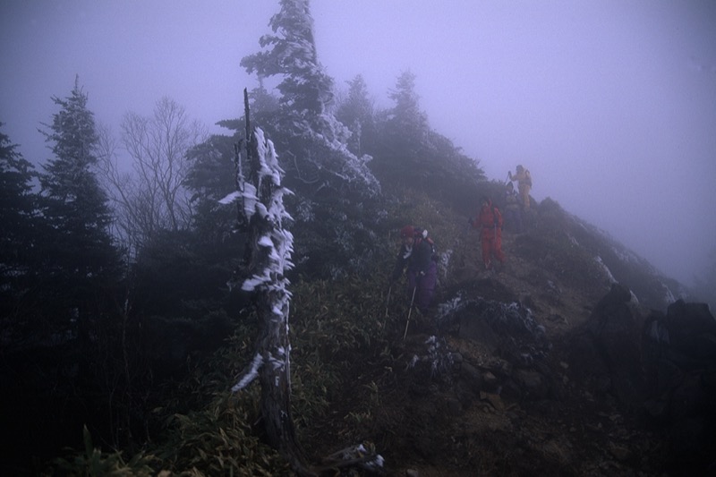 四阿山