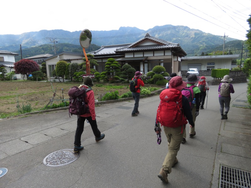 倉見山