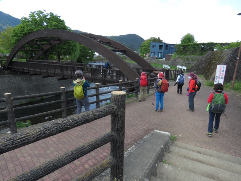 倉見山、桂川公園