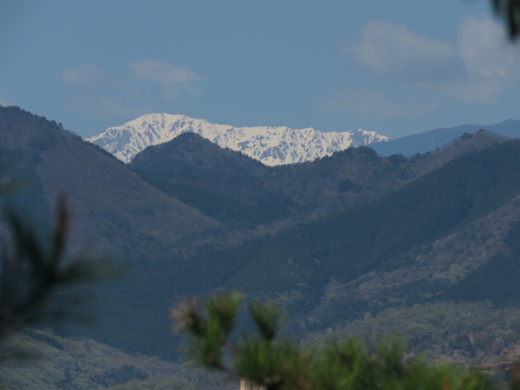 塩ノ山、間ノ岳遠望