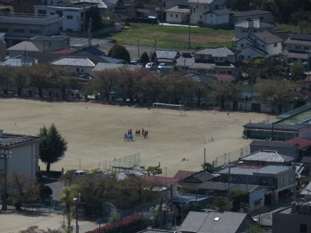 塩ノ山、山頂からの塩山中学校