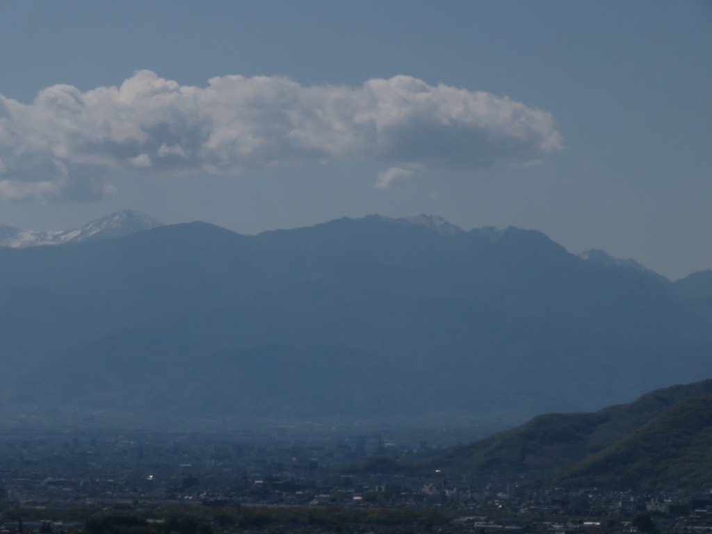 塩ノ山、釈迦堂遺跡博物館、鳳凰三山遠望