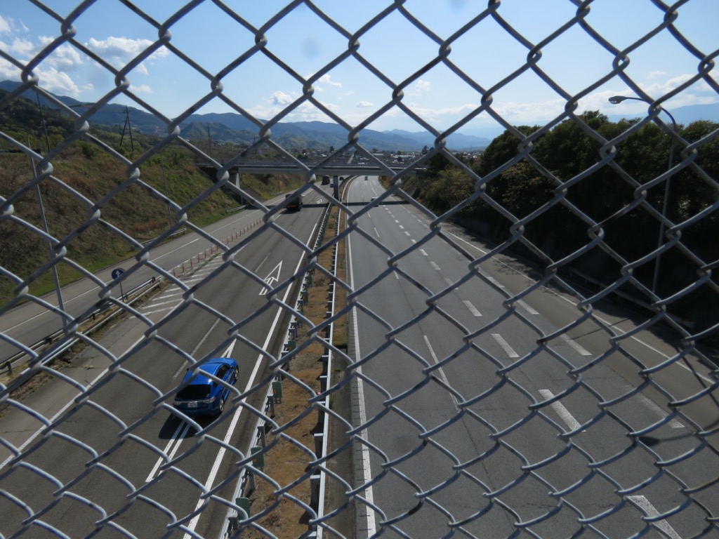 塩ノ山、釈迦堂から石和温泉へ、中央自動車道