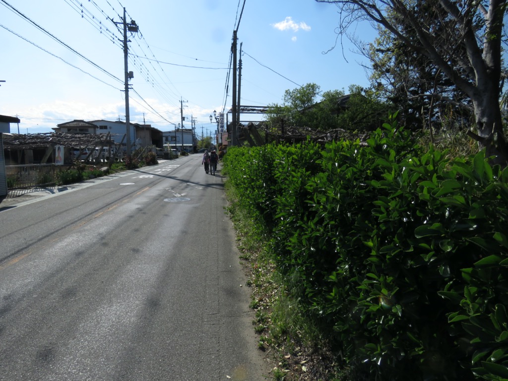 塩ノ山、釈迦堂から石和温泉へ、県道303号