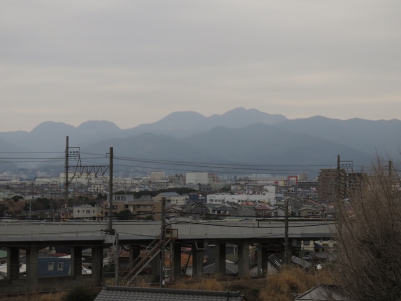 曽我丘陵ウォーキングコースと曽我梅林、箱根山、神山、駒ヶ岳、二子山