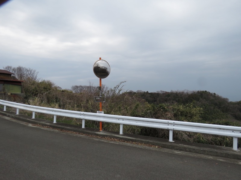 曽我丘陵ウォーキングコースと曽我梅林、西山農道