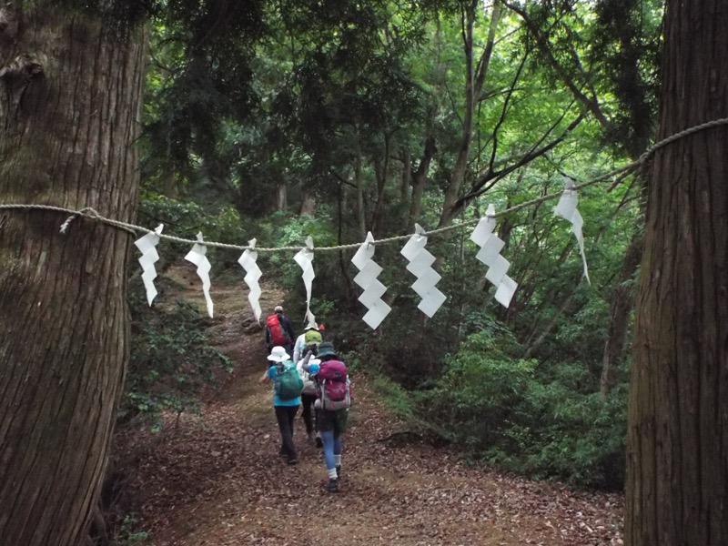 戸倉三山、今熊神社