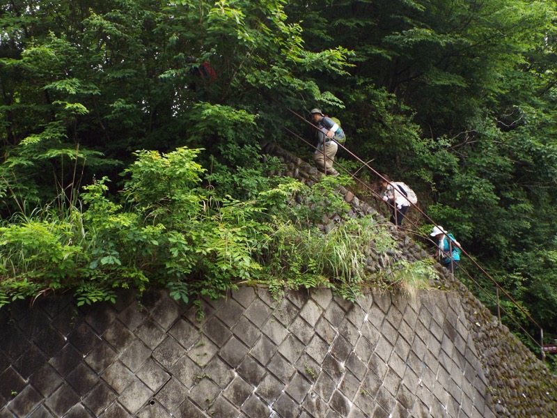 戸倉三山、入山峠