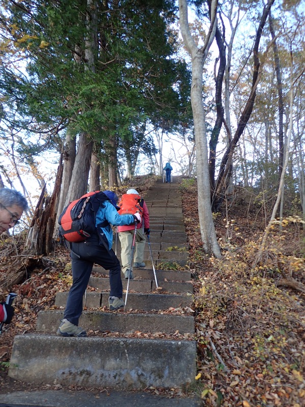 奥久慈・男体山から袋田の滝