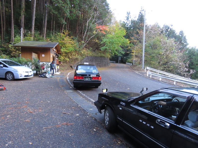 奥久慈・男体山から袋田の滝、奥久慈・男体山、大円地登山口〜山頂、登山口