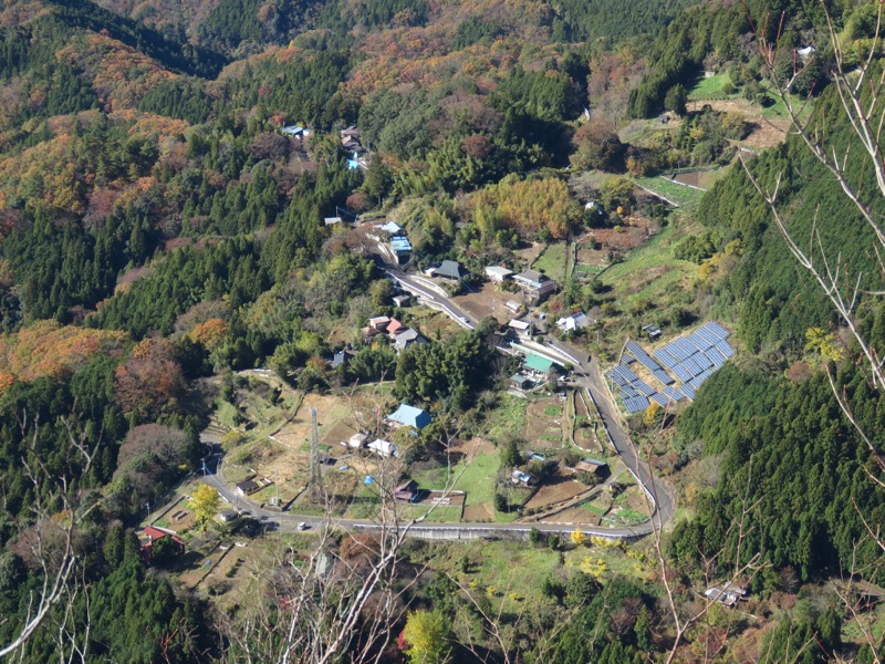 奥久慈・男体山から袋田の滝、奥久慈・男体山、山頂、男体神社奥宮からの展望、奥久慈パノラマライン