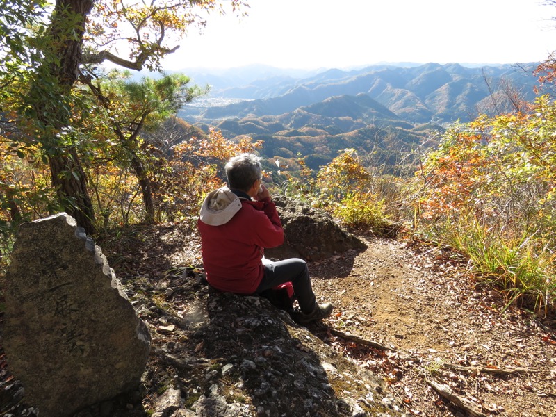 奥久慈・男体山から袋田の滝、男体山山頂〜袋田の滝、鍋転山