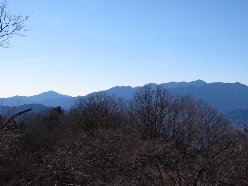 陣馬山,登山