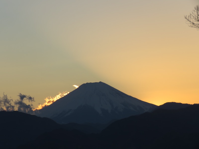 陣馬山,登山