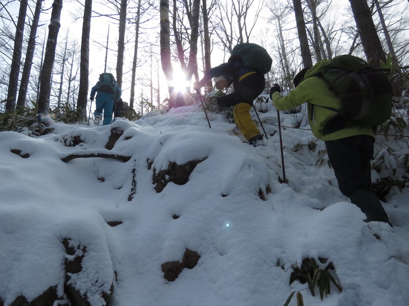 守屋山,登山