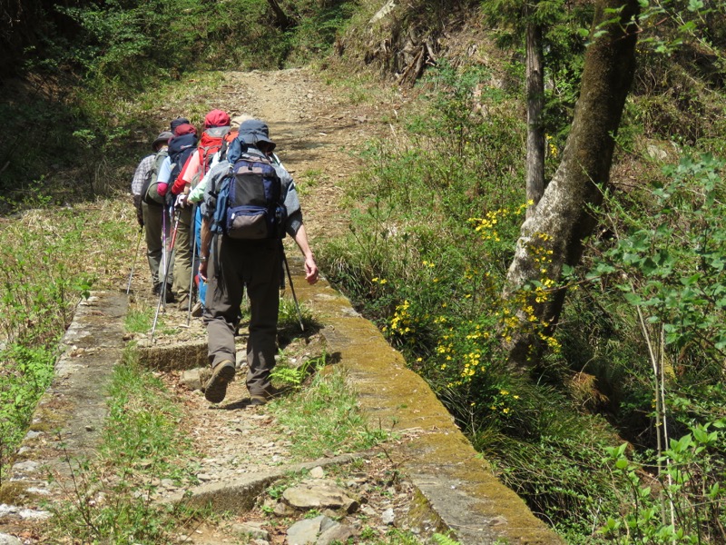 石裂山・登山