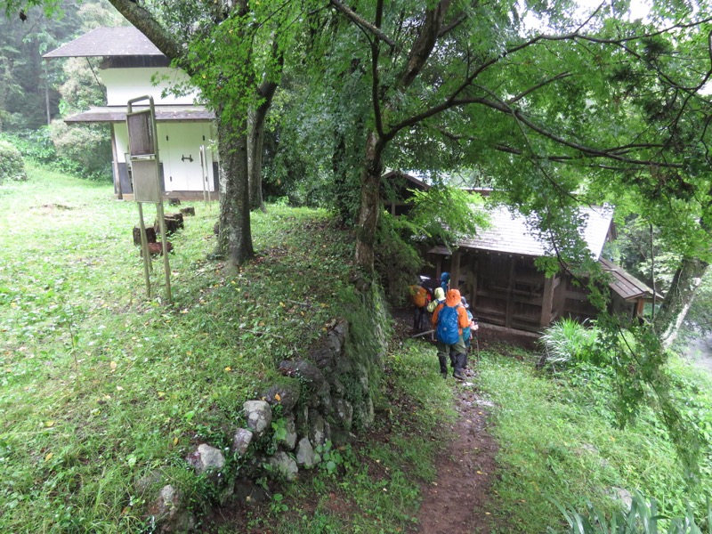 南沢あじさい山登山