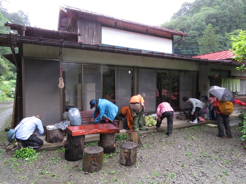 南沢あじさい山登山