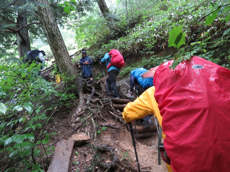 燕岳、登山