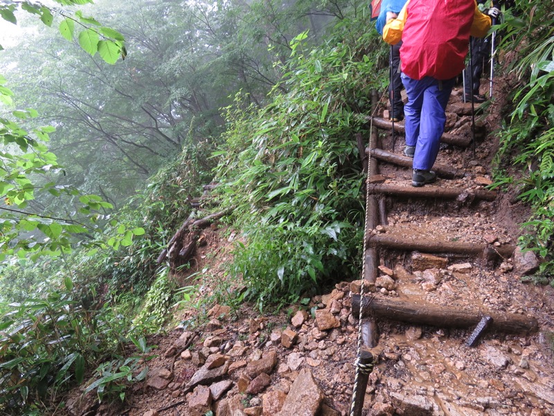 燕岳、登山