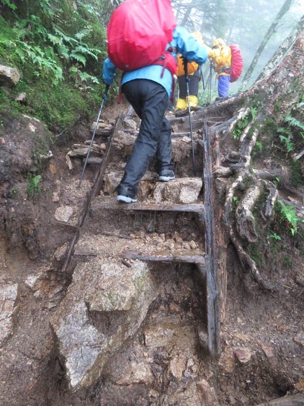 燕岳、登山