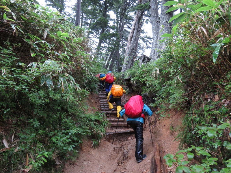 燕岳、登山