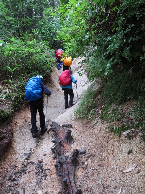 燕岳、登山