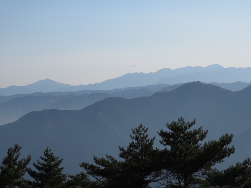 日の出山登山