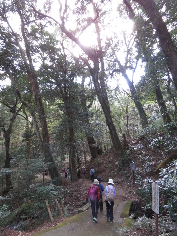 石垣山登山