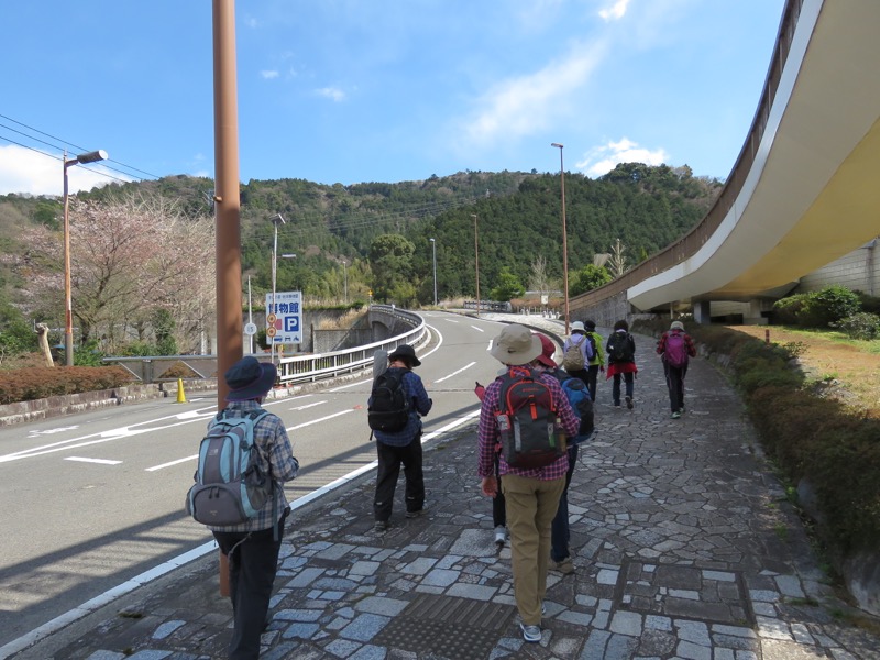 石垣山登山