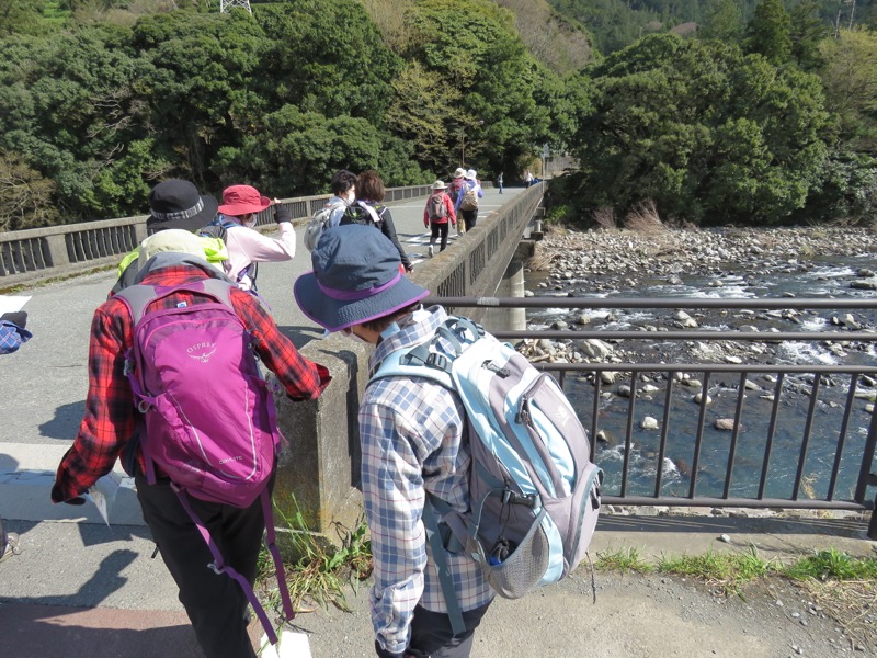 石垣山登山