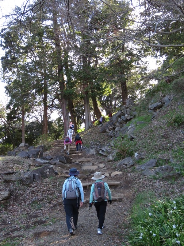 石垣山登山