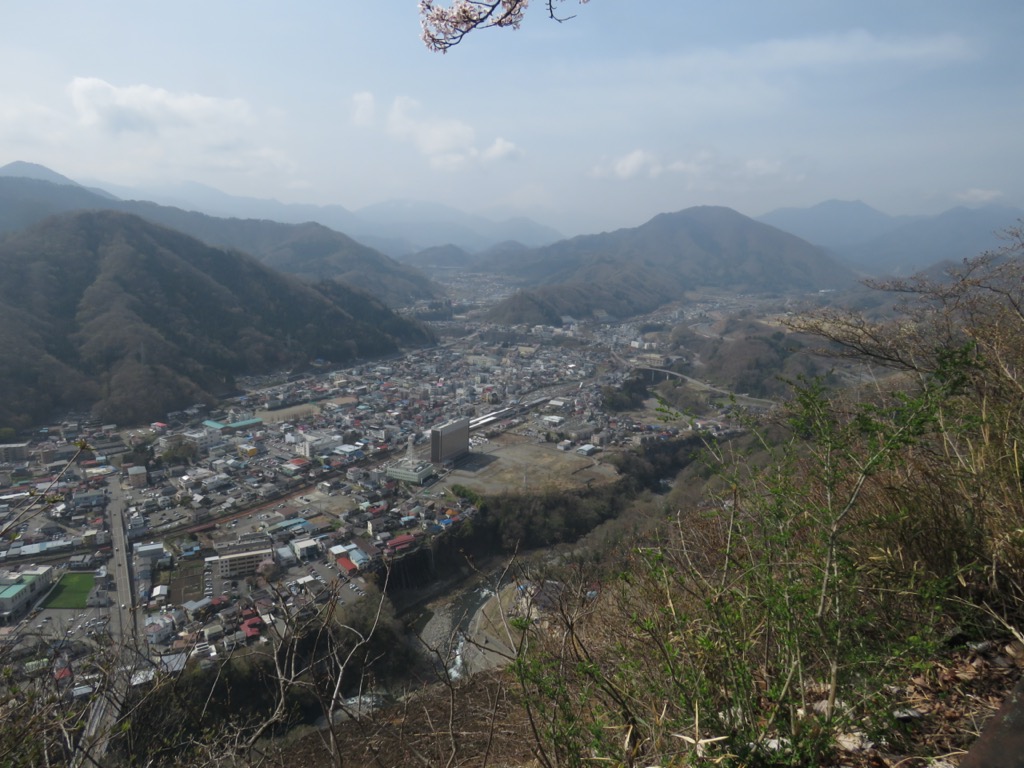 岩殿山