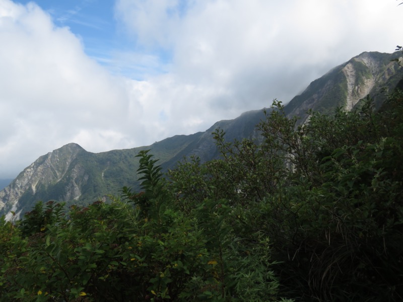 〓山