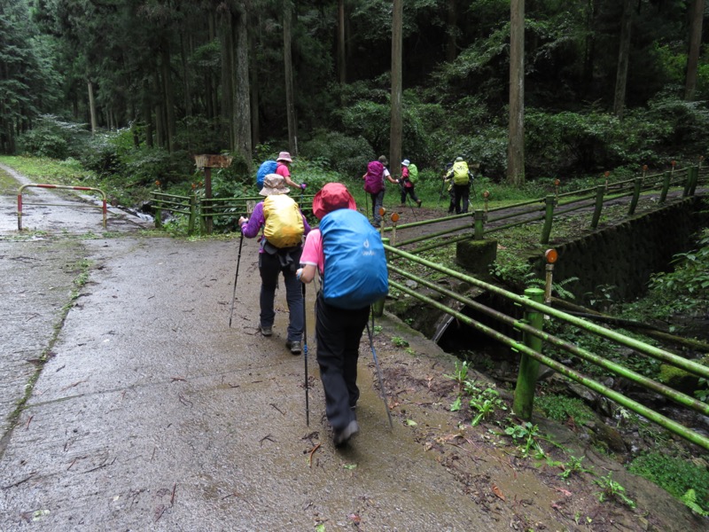 北高尾山稜
