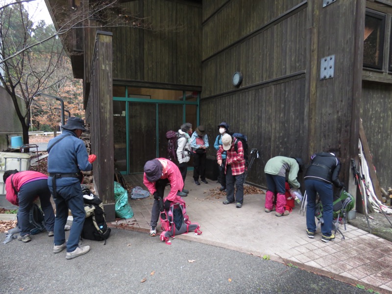 桜山、冬桜、モミジ、サザンカ、ツバキ