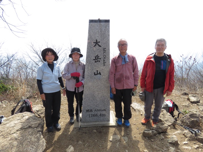 大岳山、馬頭刈尾根