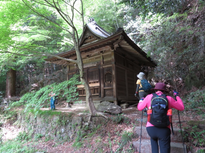 行道山　両崖山