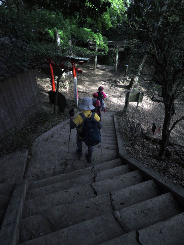 行道山　両崖山