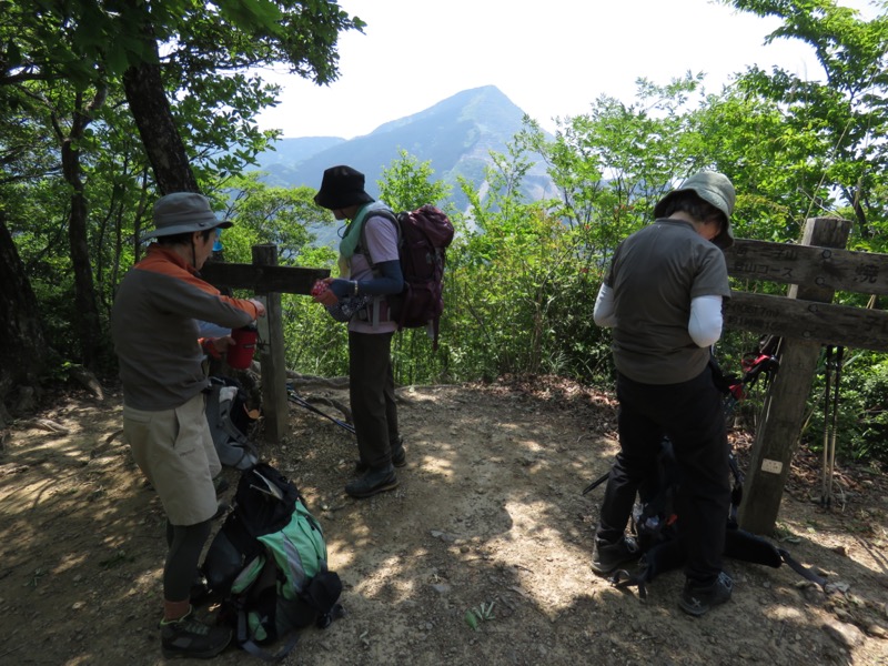 武川岳、二子山