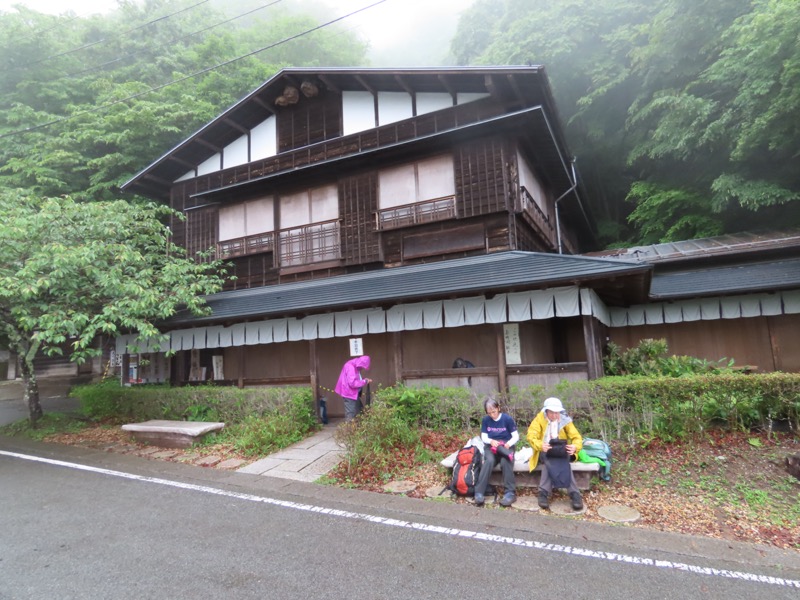 三ツ峠山〜清八山〜天下茶屋