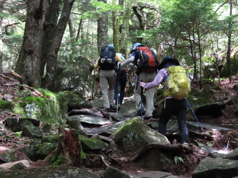 編笠山