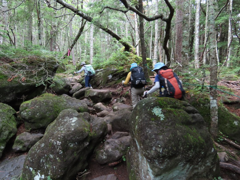 編笠山