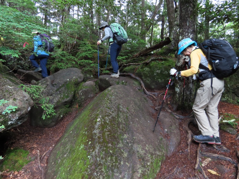 編笠山