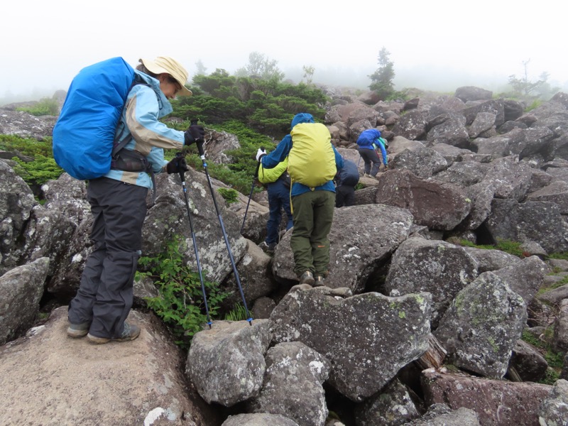 編笠山