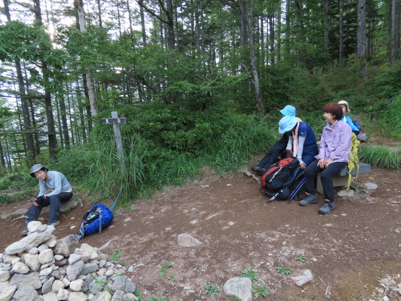 編笠山