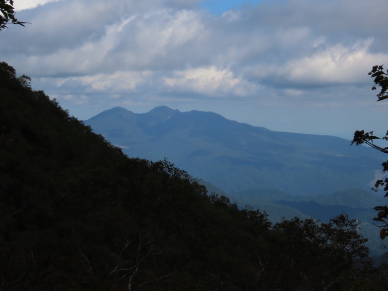 霧降高原　丸山