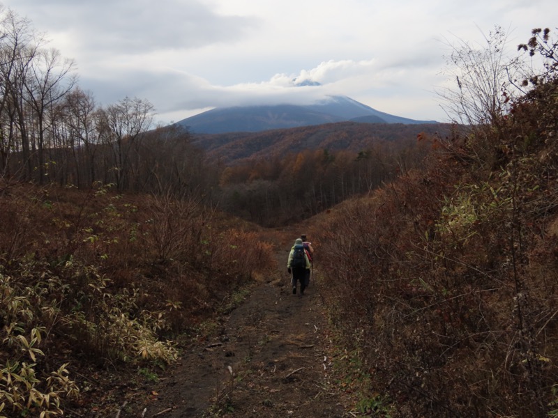 鼻曲山