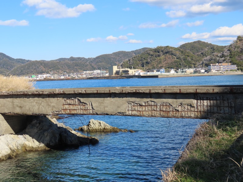 大黒山、鋸山、日本寺